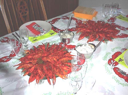 formal crayfish dining